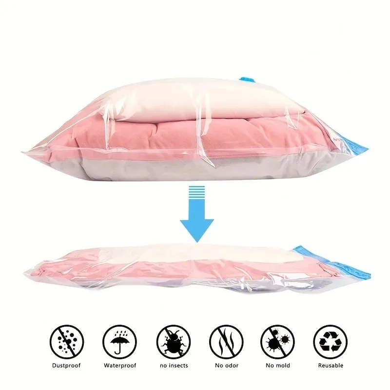 Sacs de rangement sous vide remplis de vêtements