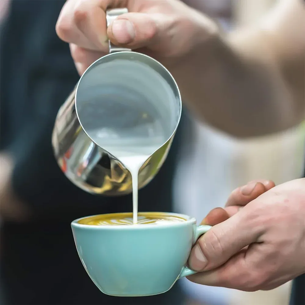Pichet à mousse de lait en acier inoxydable pour latte art, tasses Nespresso, accessoires à café faciles à nettoyer 3