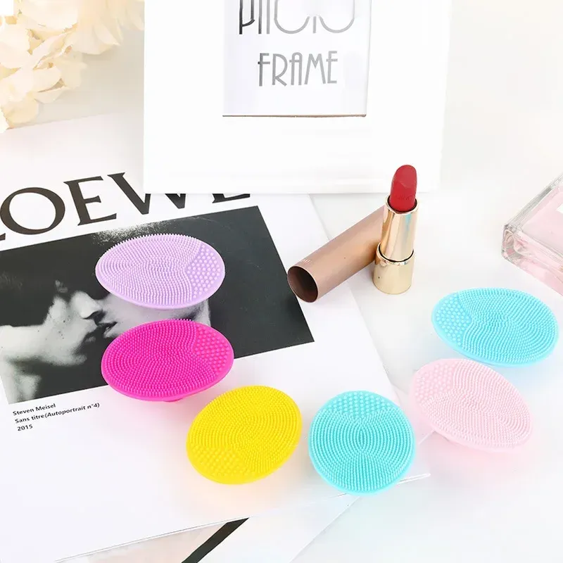 Brosse de nettoyage du visage en silicone, nettoyage des pores, brosse de bain et de shampoing pour bébé, à poils doux, peigne rond, usage domestique 4