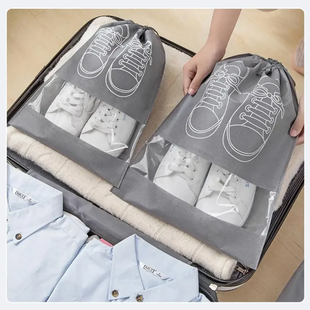 Détail du sac de rangement pour chaussures