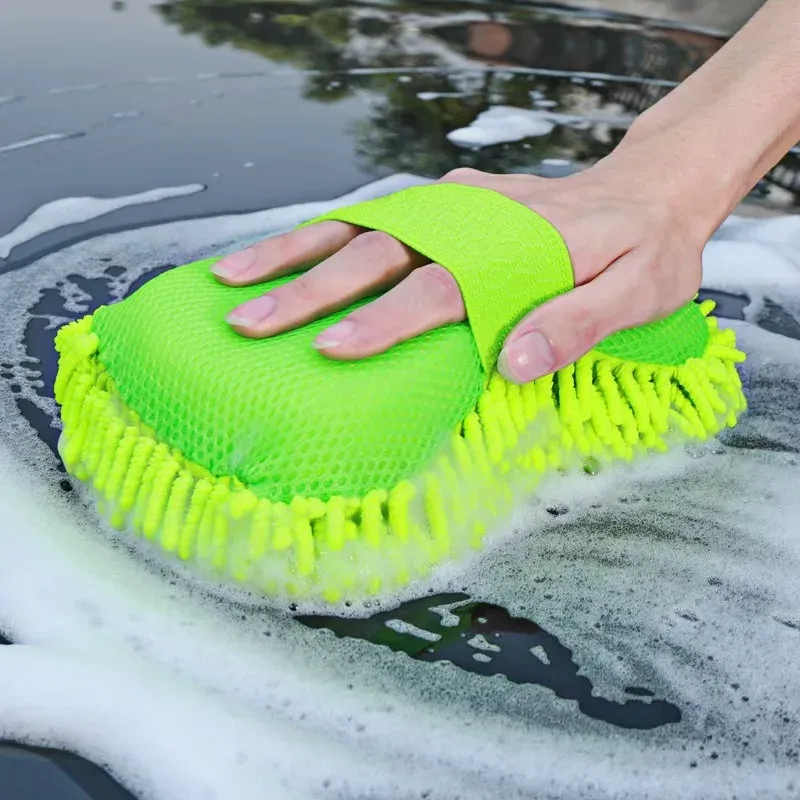 Kit de lavage automobile en microfibre : éponge, brosses, gant et serviette 10
