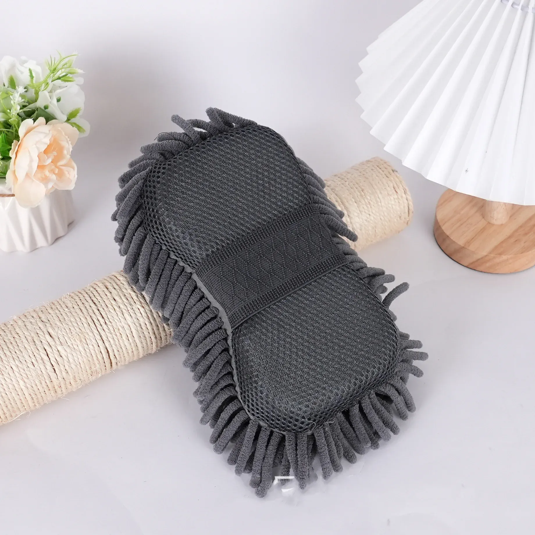 Kit de lavage automobile en microfibre : éponge, brosses, gant et serviette 9