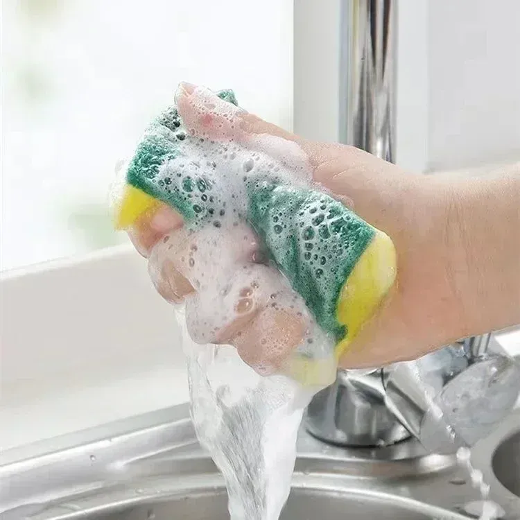 Éponge anti-rouille pour casseroles