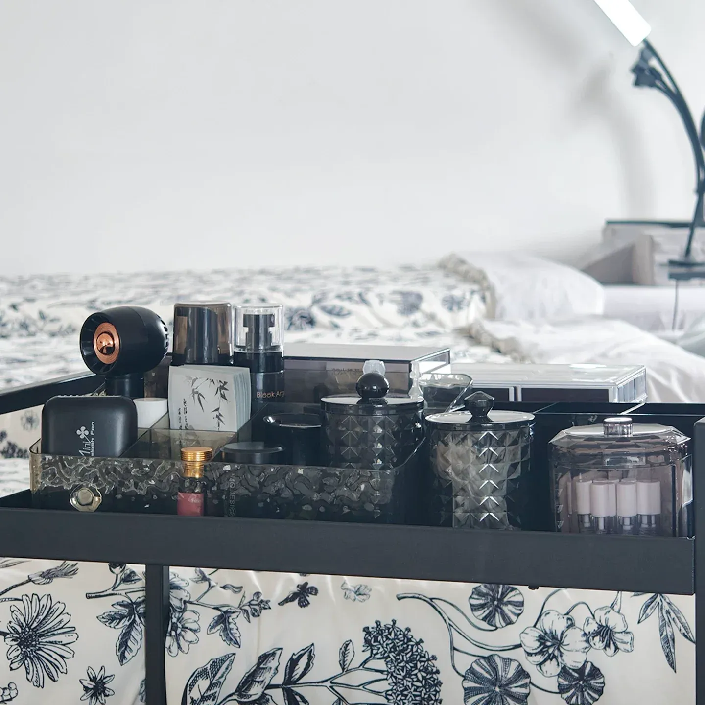 Boîte de rangement multi-compartiments à effet vague d'eau pour extensions de cils, organisateur de maquillage de bureau divisé pour cosmétiques et outils de beauté des cils 6