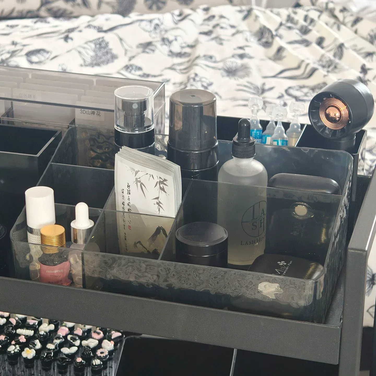 Organisateur de toilette à effet vague d'eau