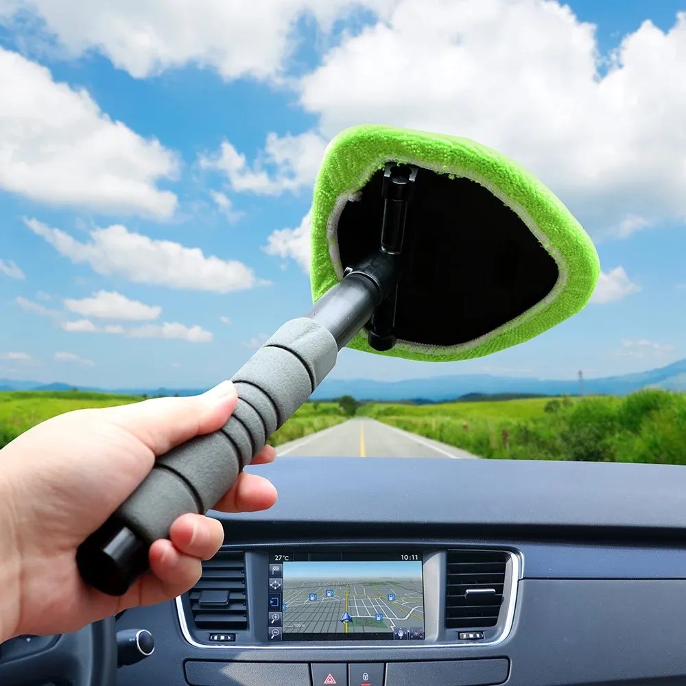 Brosse de nettoyage de pare-brise de voiture télescopique en microfibre 4