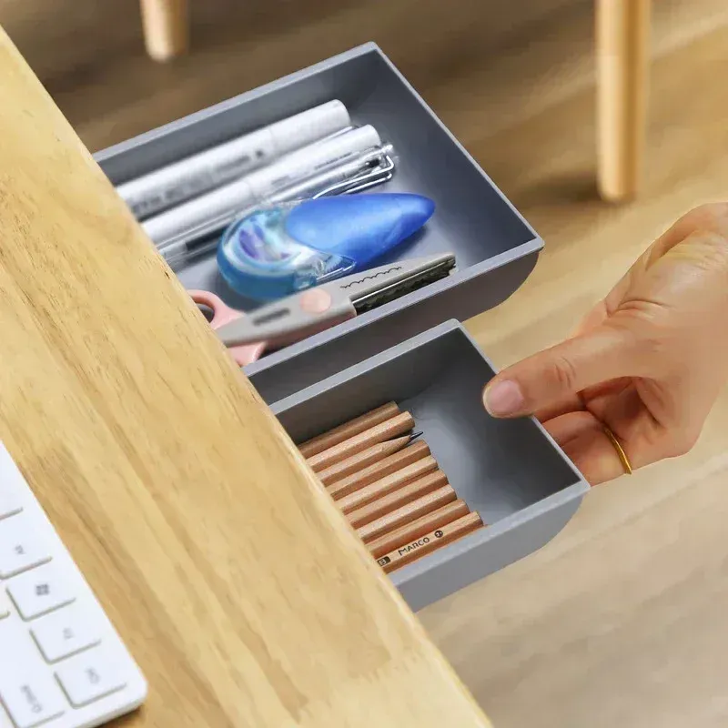 Rangement discret pour bureau