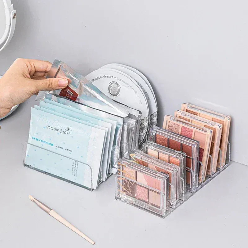 Organisateur de maquillage dans un tiroir