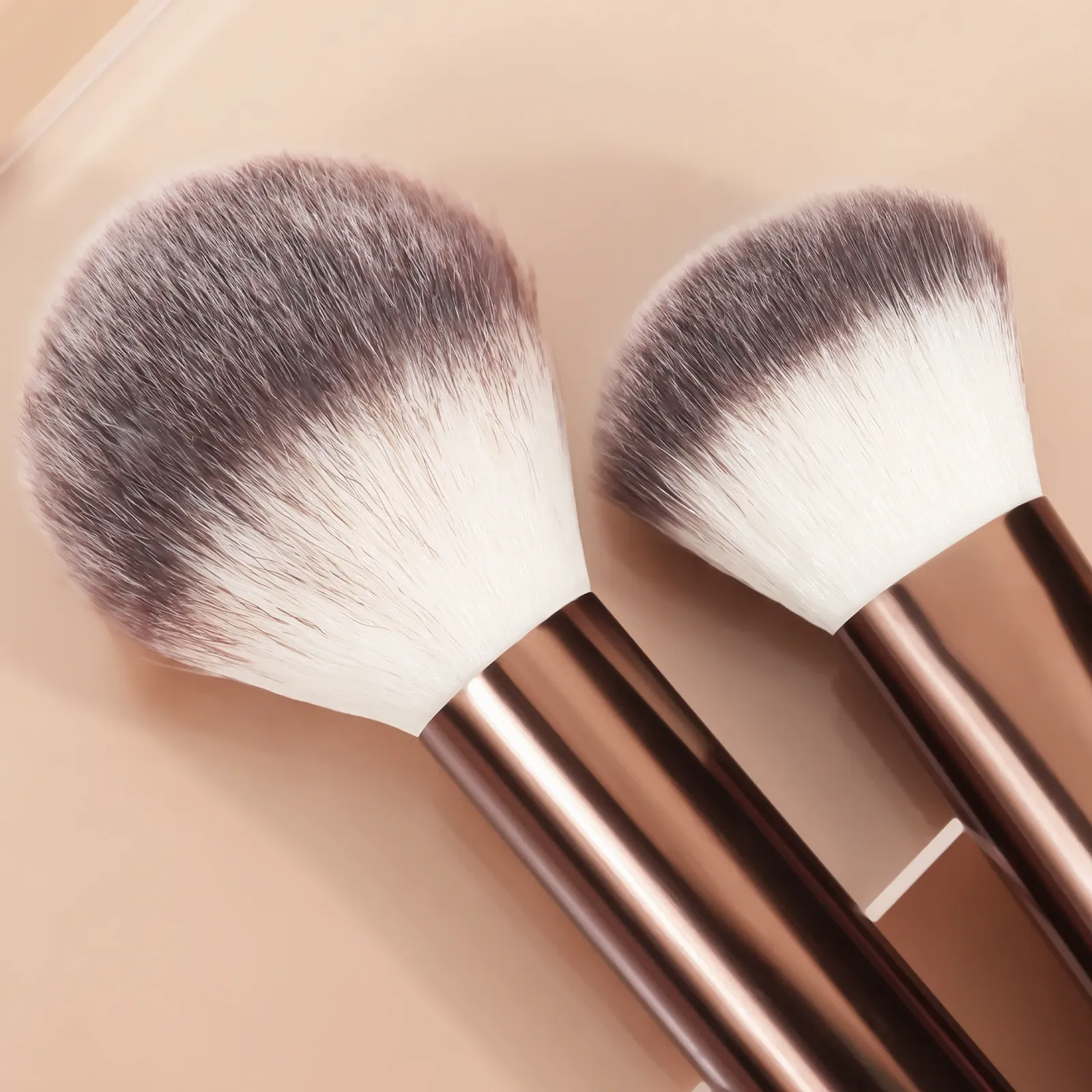 Ensemble de 13 pinceaux de maquillage Kabuki pour fond de teint, correcteur, poudre, fard à paupières et blush 4