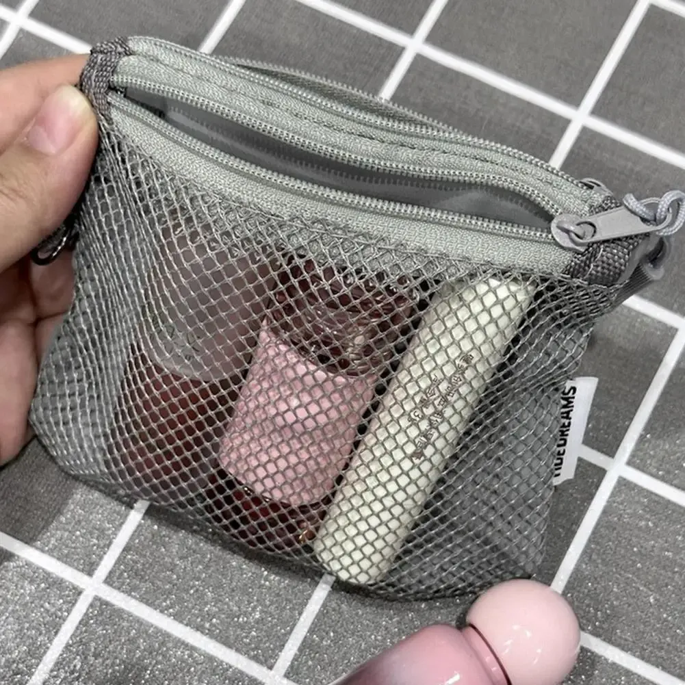 Intérieur de la pochette de rangement
