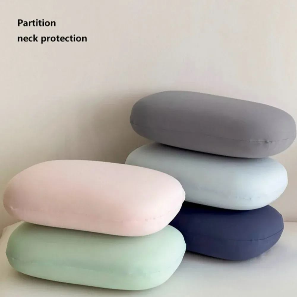 Oreiller de sieste Macaron, détail des finitions