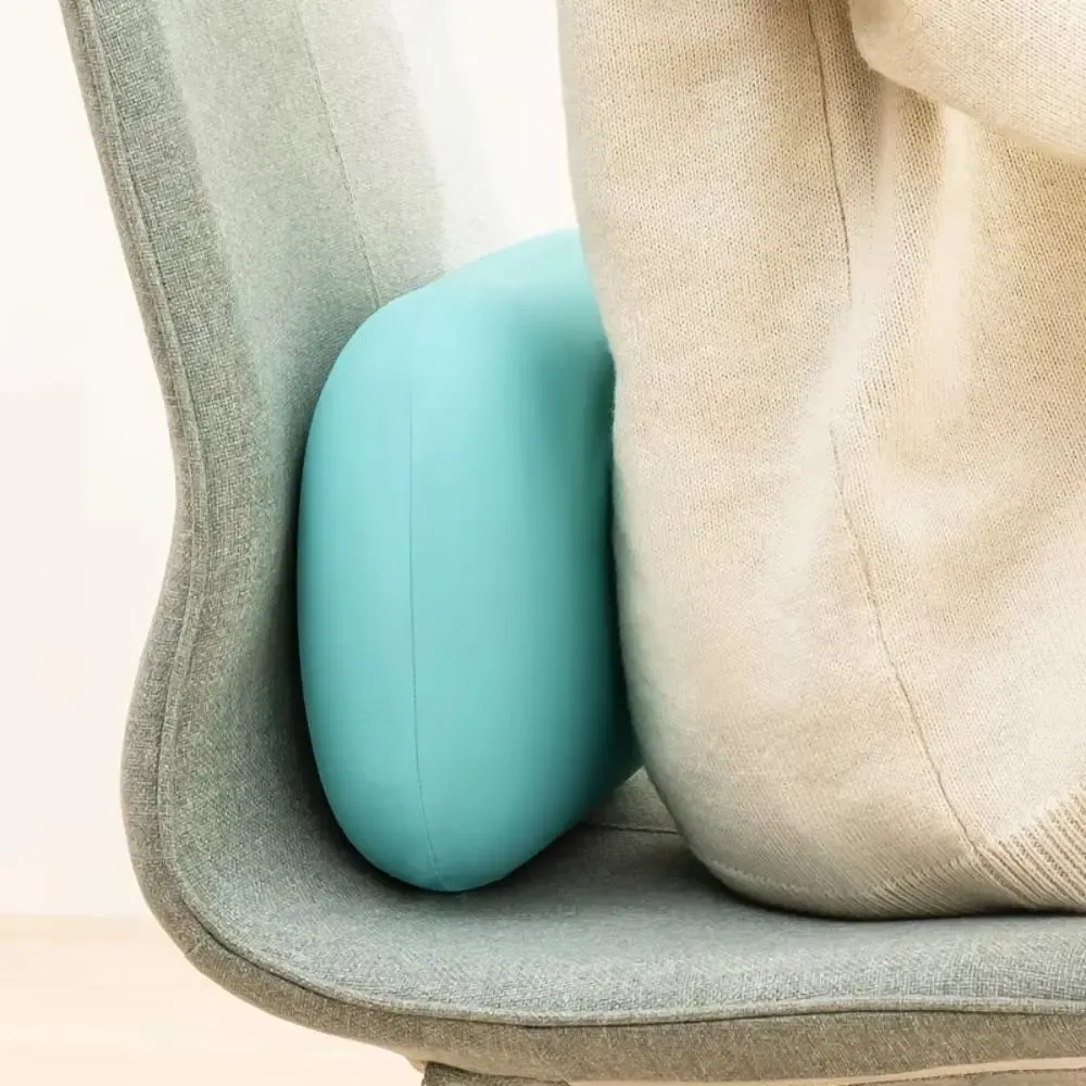 Oreiller de sieste Macaron, en situation de repos