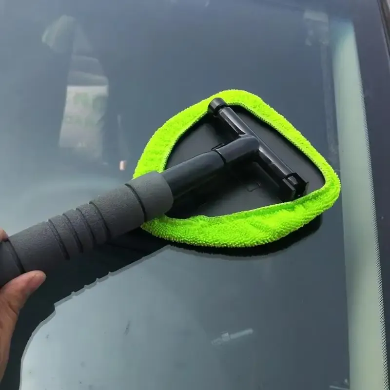 Finition éclatante sur vitre