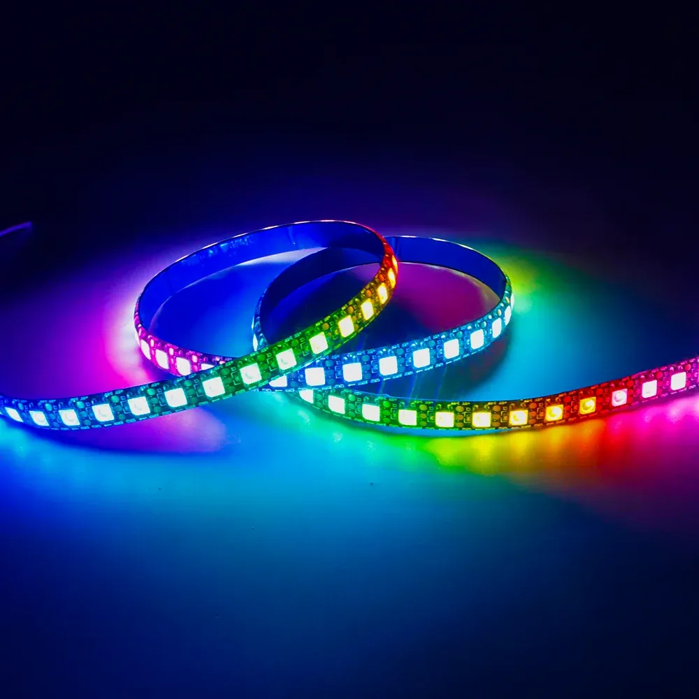 Bandes LED programmables en ambiance lumineuse