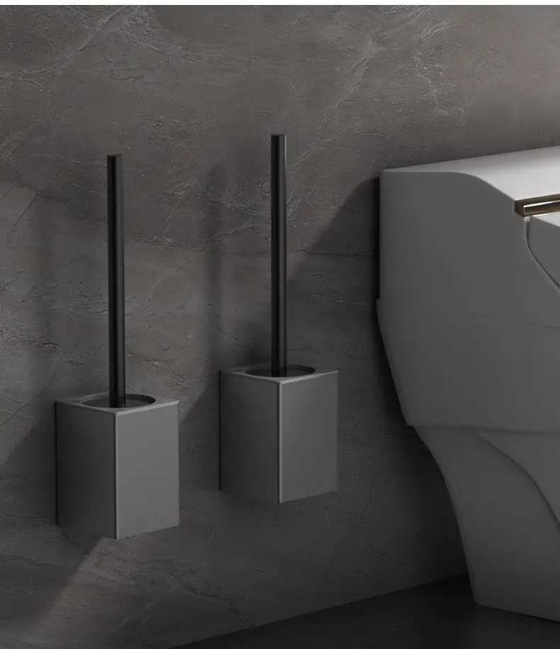 Porte-brosse dans un décor de salle de bains moderne