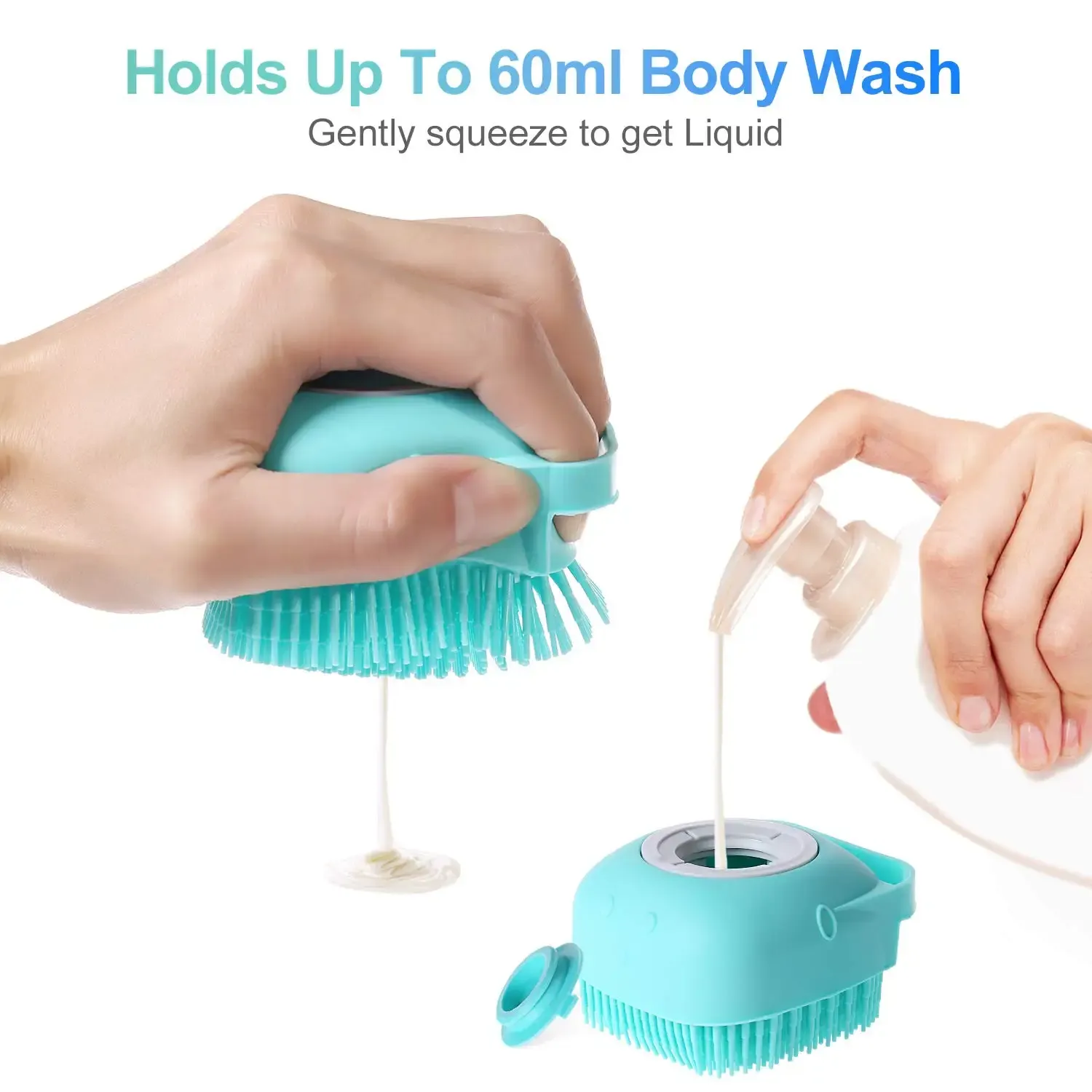 Chien profitant d'un bain avec la brosse de shampoing