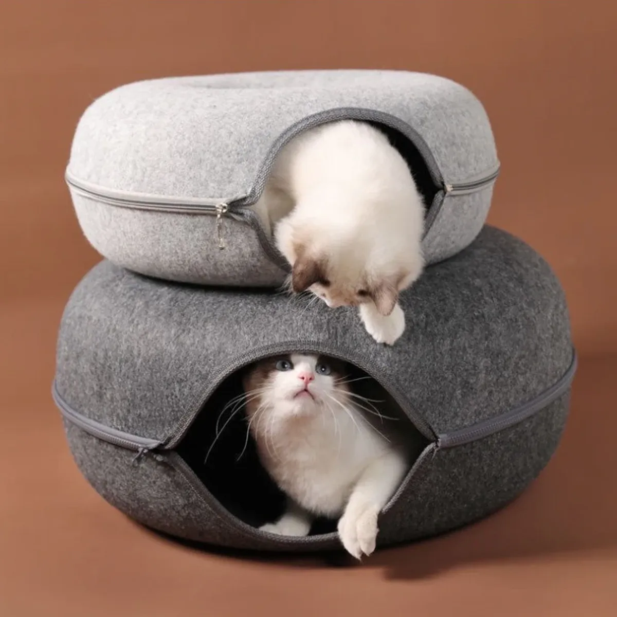Lit beignet en feutre pour chat avec tunnel 2 en 1 et trou d'observation 4