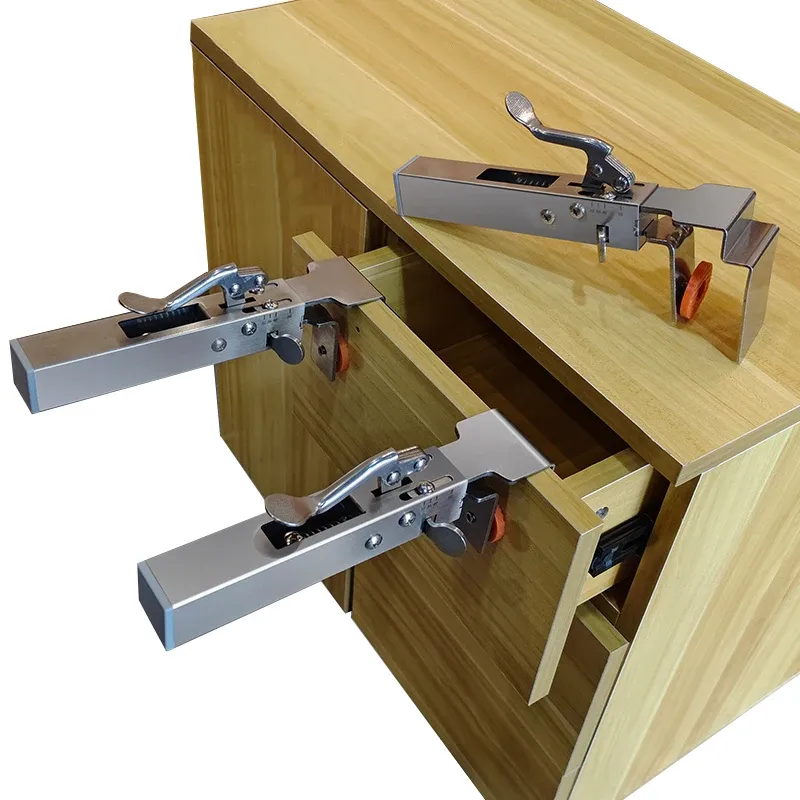 Clip de fixation pour façade de tiroir, pince réglable pour une installation précise et rapide - Image 1