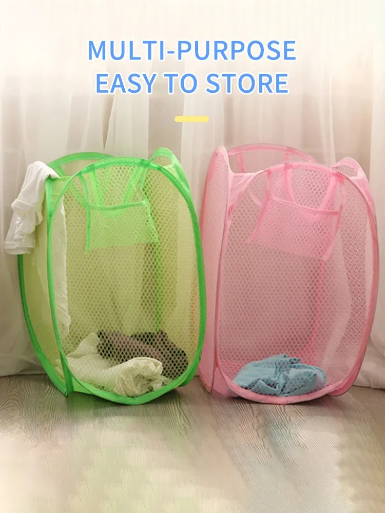 Panier à linge utilisé pour organiser différents objets