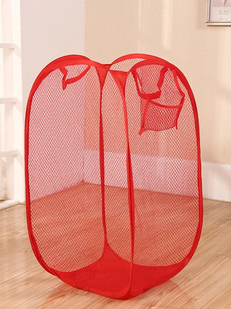 Panier à linge dans un dressing