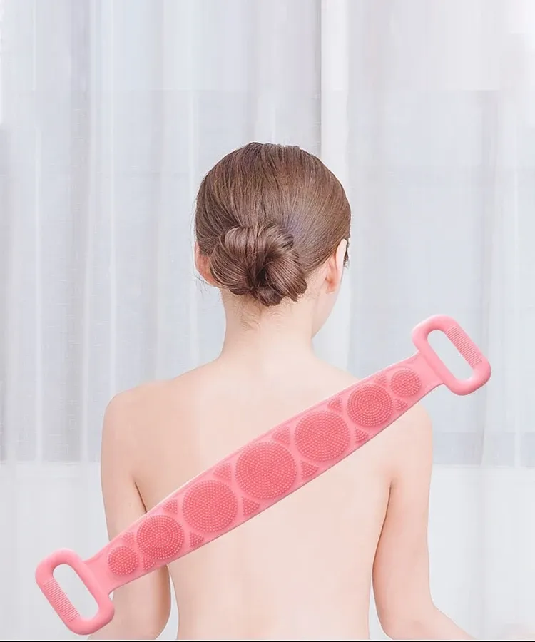 Brosse exfoliante en silicone pour le dos