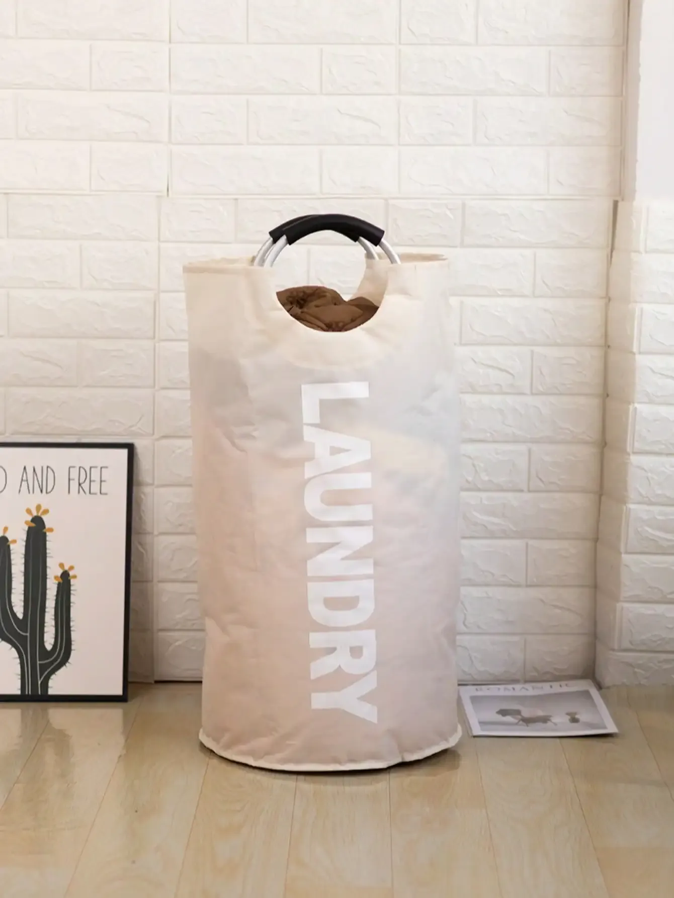 Panier à linge grande capacité avec poignée rembourrée, pliable et polyvalent pour salle de bain et buanderie 9
