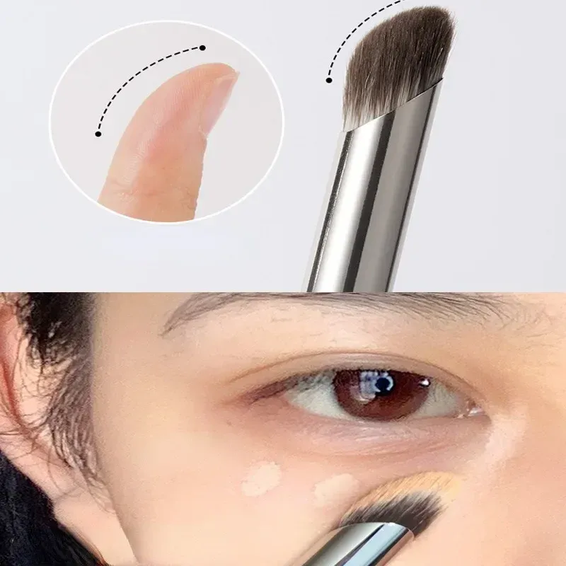 Pinceau anti-cernes de précision, 1 pièce, doux et moelleux, idéal pour une couverture ciblée des imperfections et des cernes - Image 1