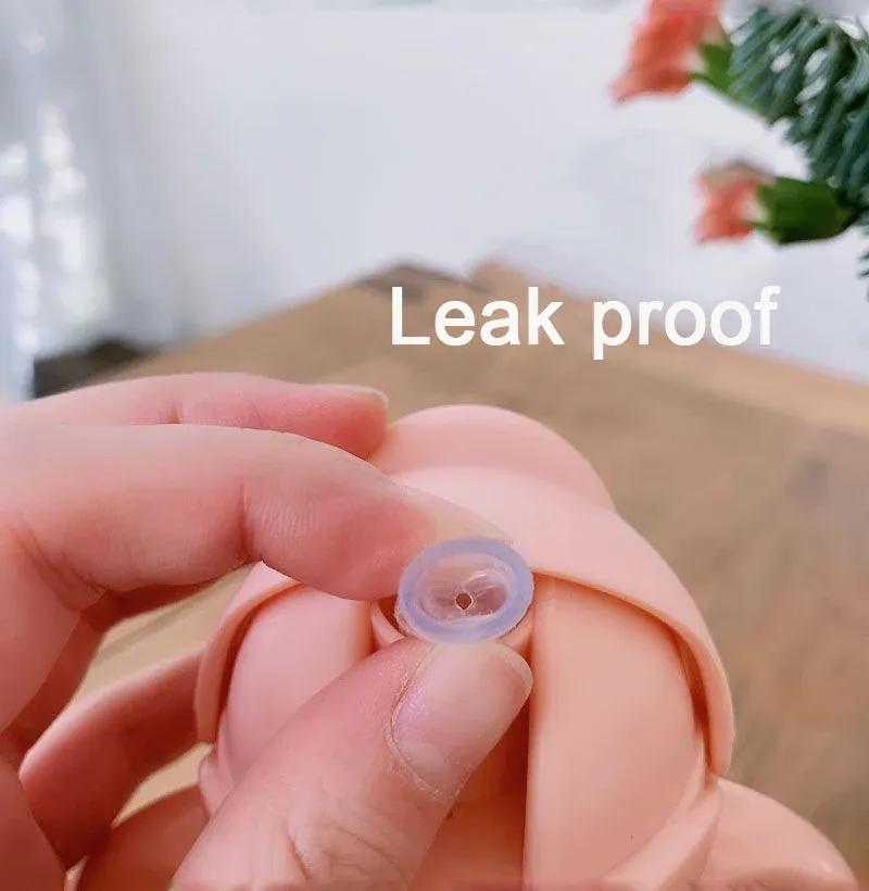 Détail de la tasse à paille pour bébé
