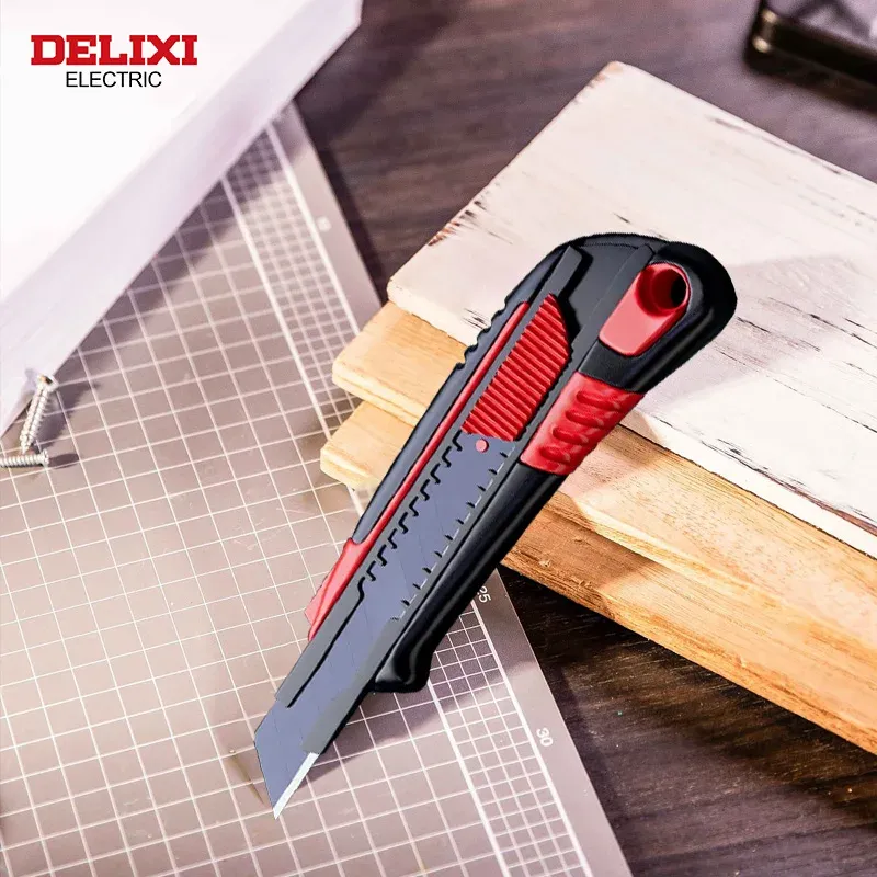 Couteau utilitaire DELIXI ELECTRIC à lame rétractable en acier SK5 remplaçable, pour une coupe nette du papier, du tissu, du bois, du caoutchouc et du plastique 6