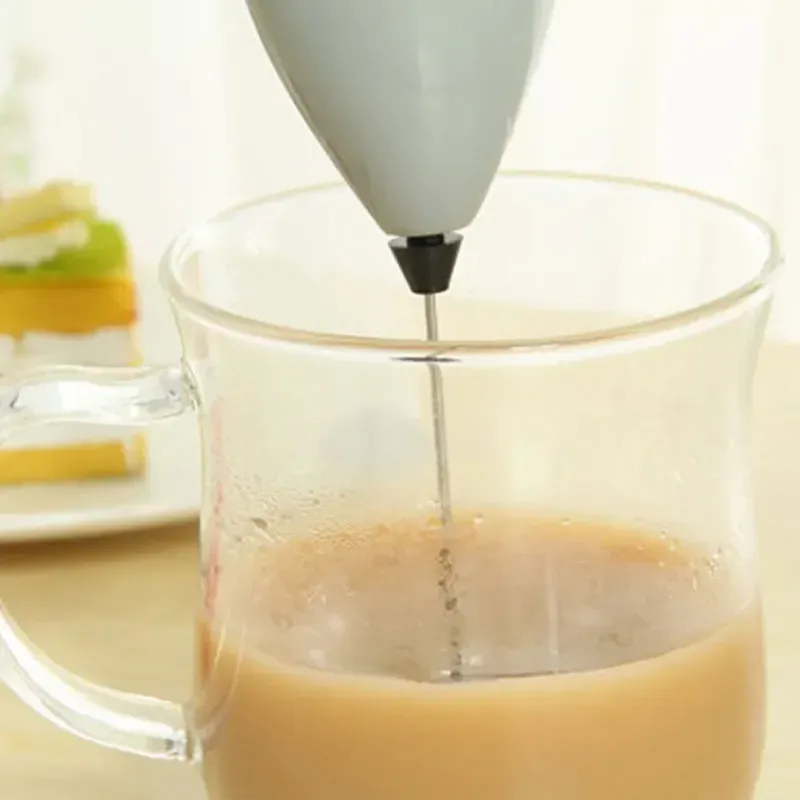 Mousseur à lait, finitions et détails