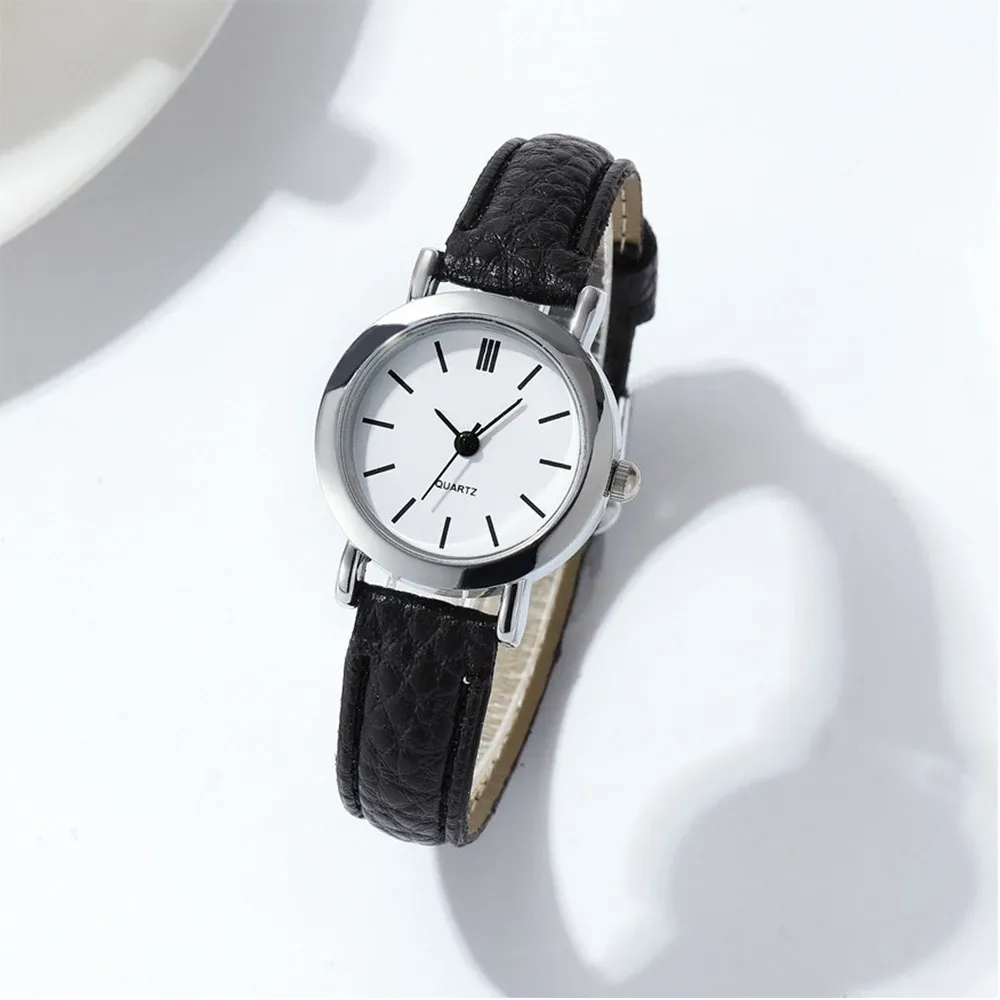 Montre minimaliste à petit cadran pour femme, bracelet en cuir ultra-fin, montre à quartz décontractée 13