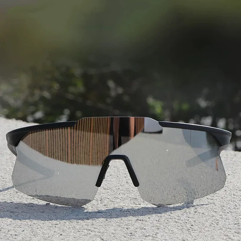 Lunettes de soleil polarisées, vue de face