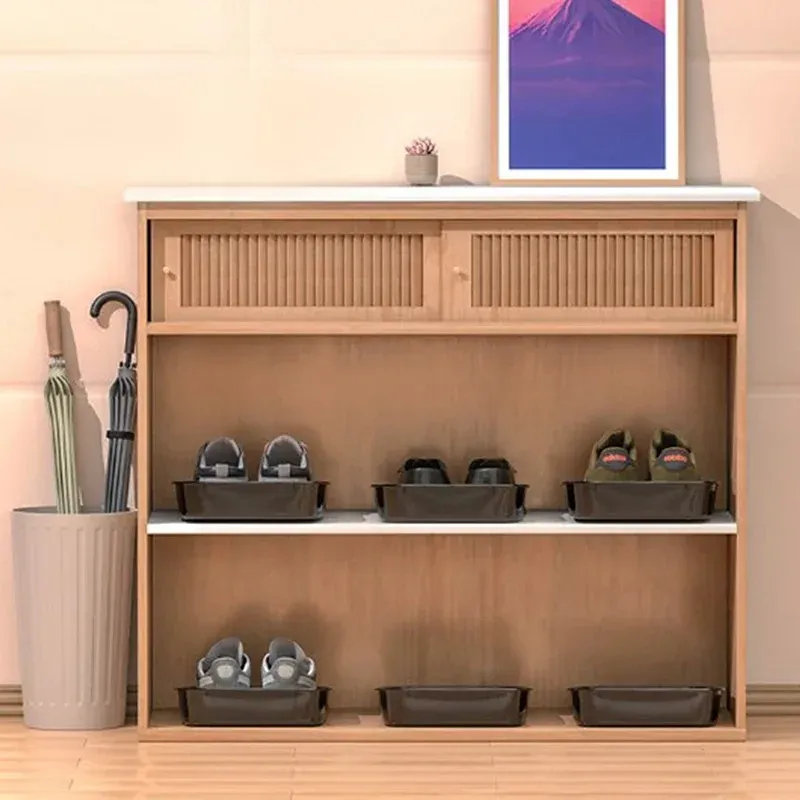 Plateau de rangement pour chaussures de voiture, détail des finitions