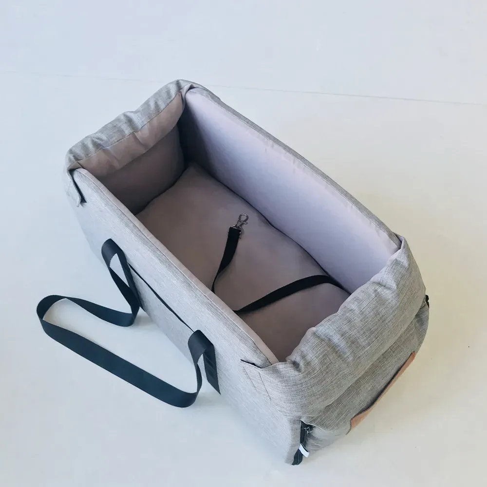 Siège rehausseur de voiture pour chien et chat avec support portable, siège d'appoint pour petits chiens et chats, accoudoir central avec attache de sécurité 7