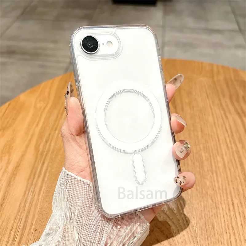 Coque MagSafe transparente en lifestyle