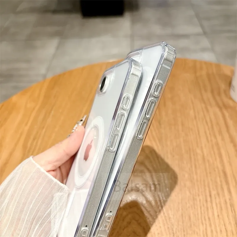 Coque MagSafe transparente côté profil