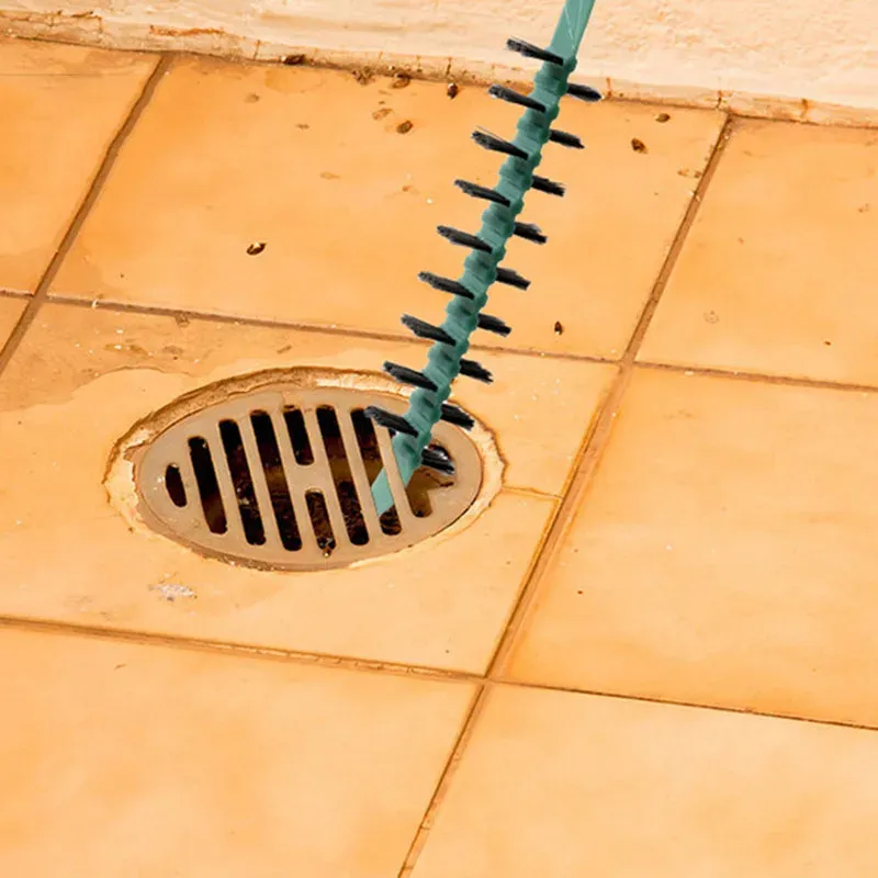 Brosse de nettoyage pour machine à laver en situation