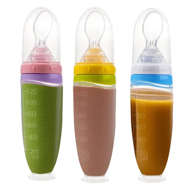 Distributeur de nourriture pour bébé, mise en scène