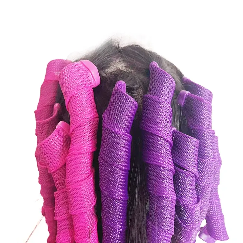 Coiffure bouclée naturelle réalisée sans chaleur