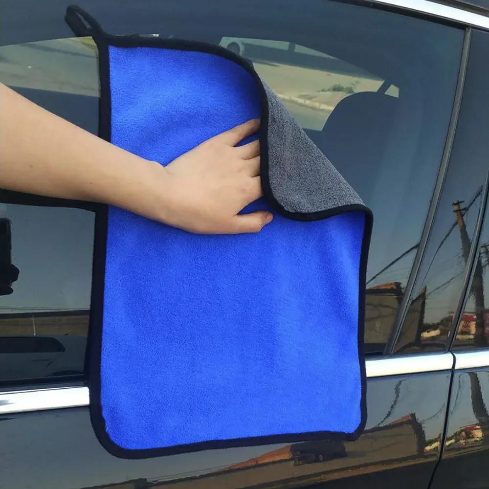 Serviette de lavage microfibre double face en détail