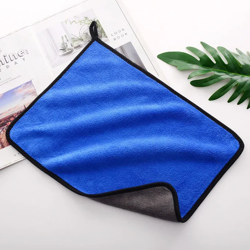 Serviette microfibre pour le séchage de véhicule