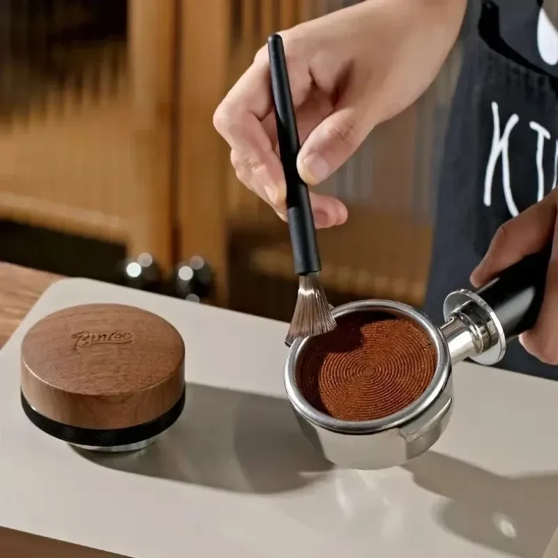 Brosse de nettoyage en nylon pour moulin et machine à café expresso 3