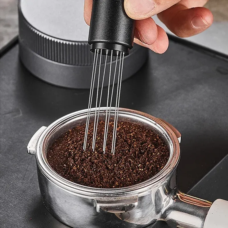 Outil WDT à 8 aiguilles pour café expresso avec support magnétique 5