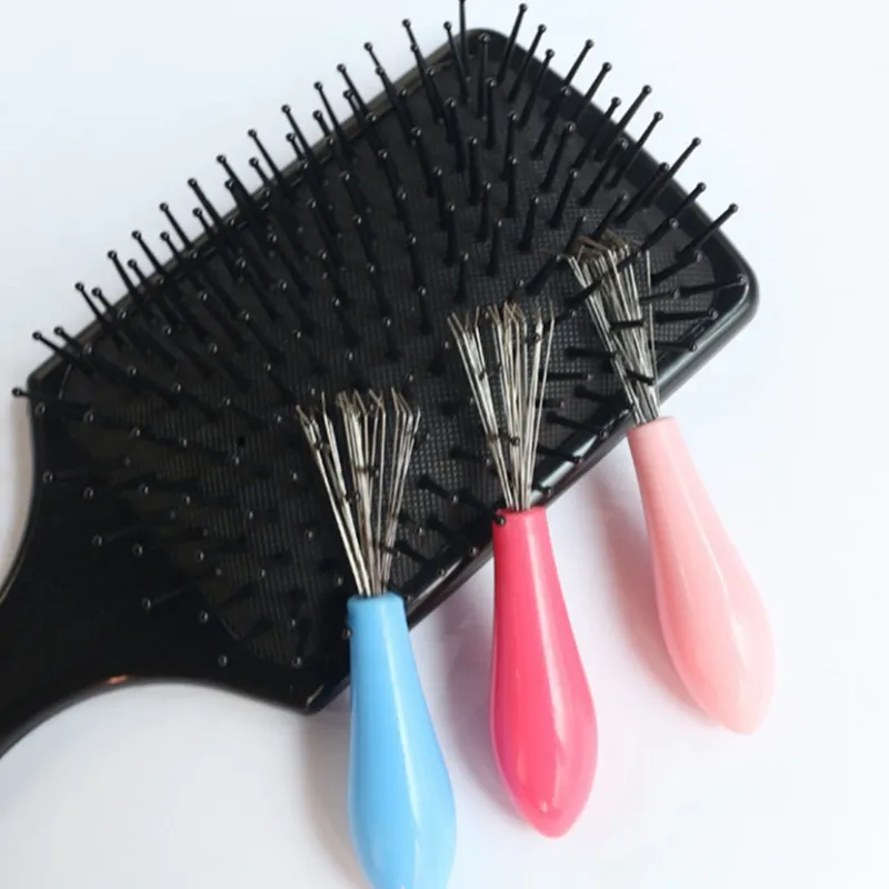 Détail du nettoyeur de brosse à cheveux
