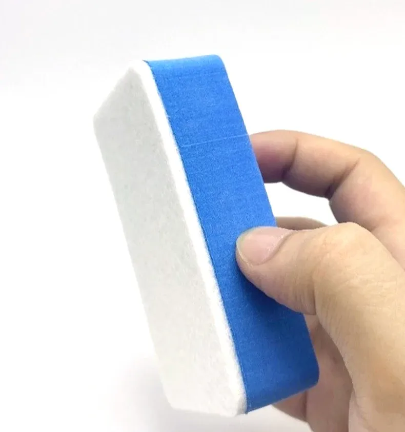 Accessoire de nettoyage pour vitres et surfaces