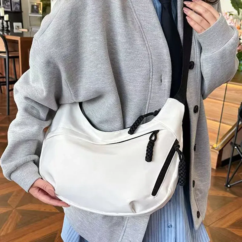 Sac hobo en nylon, style et allure