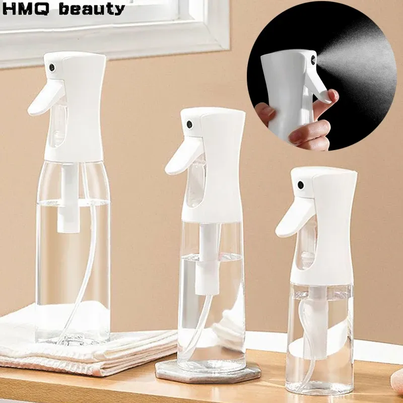 Flacon pulvérisateur rechargeable, vue d'ensemble du design épuré
