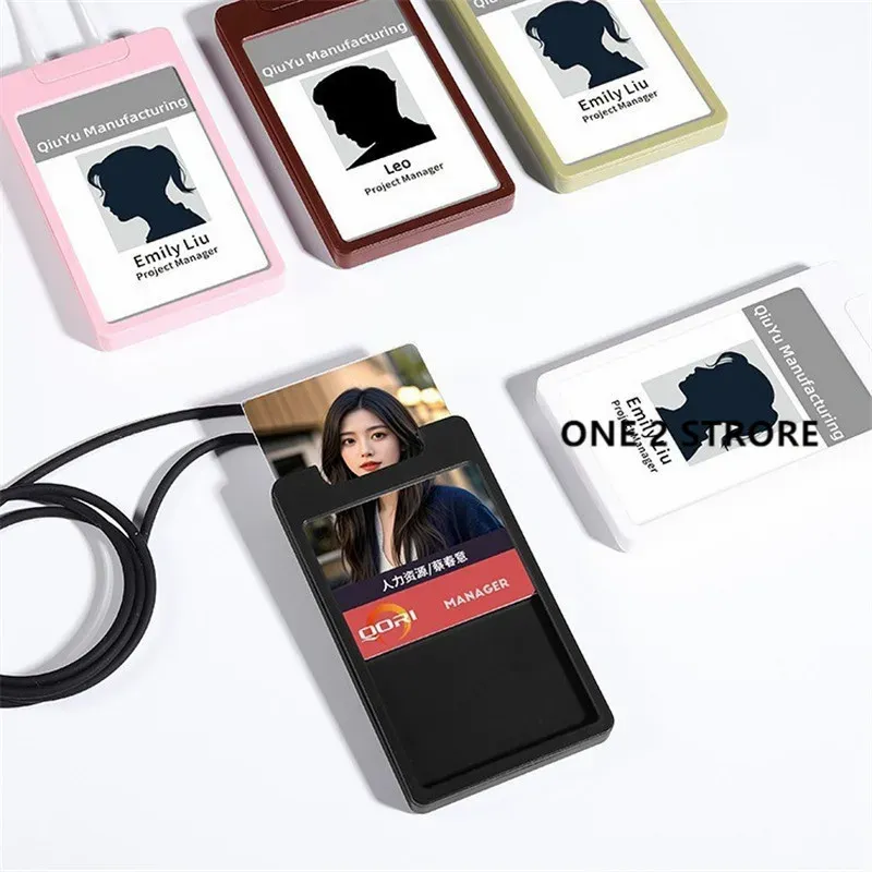 Porte-badge en silicone dans un contexte professionnel