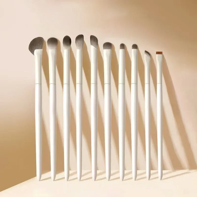 Ensemble de pinceaux de maquillage naturels pour les yeux, pinceaux ultra doux pour fard à paupières et eyeliner, 5, 8 ou 10 pièces 1