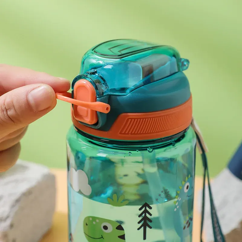 Gourde enfant en forme d'animal de dessin animé, 600 ml, avec paille et fermeture de sécurité anti-fuite, pour le camping et les voyages 4